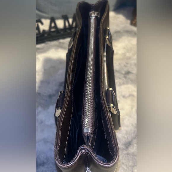 Burberry Canvas Nova Check Medium Square Tote - Picture 6 of 16